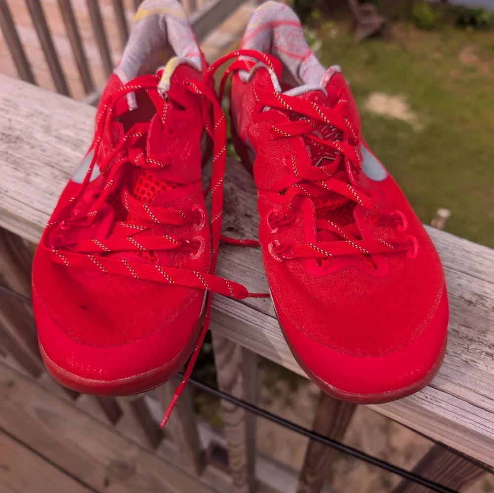 Nike Shoes Man's Kobe Venomenon Running Size 10 Red Basketball Athletic Sporty